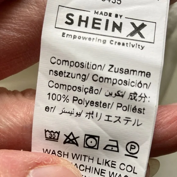 NWT Frida Kahlo x Shein Graphic Zip Front  Hoodie - Picture 10 of 10